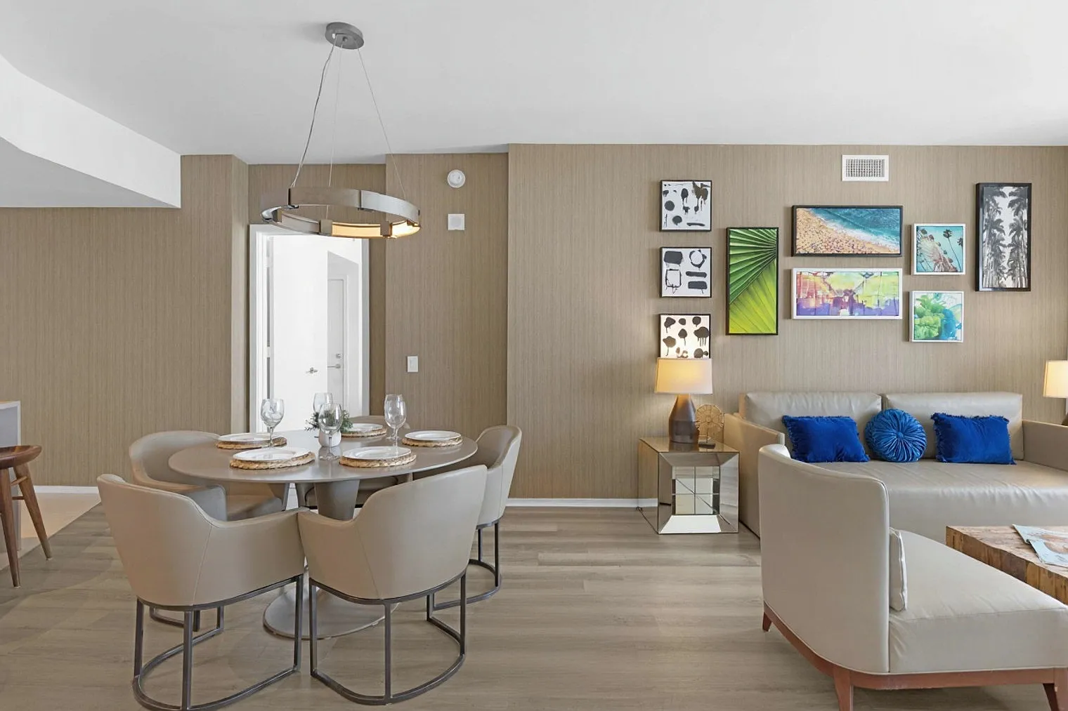 2 bed, 2.0 bath, 1097 sqft, $4,869 — Photo 2