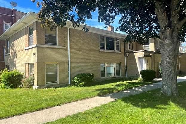 1st image of 1800 Clarence Ave