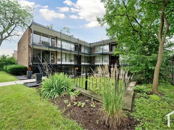 303 Covington Dr, Highland Park, MI 48203