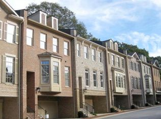 8 Candler Grove Dr, Decatur, GA 30030