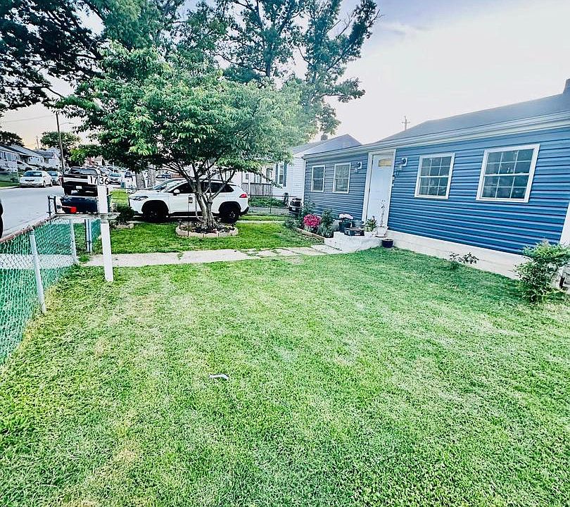 1st image of 1736 Langley Rd