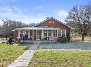 2069 Lone Mountain Rd, Tazewell, TN 37879