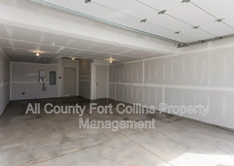 225 Green Leaf St #7 — Photo 10
