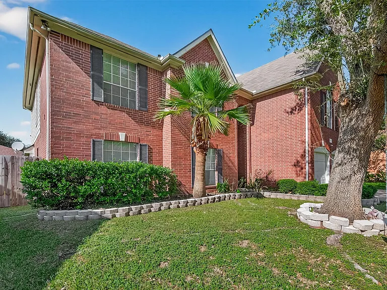 16315 April Ridge Dr — Photo 3