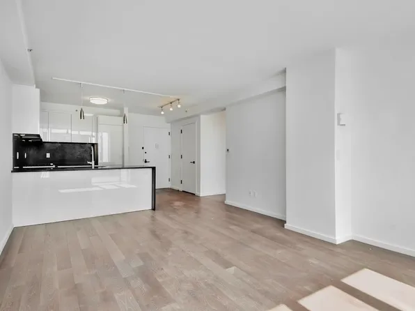 385 First Avenue 11F image 3 of 14