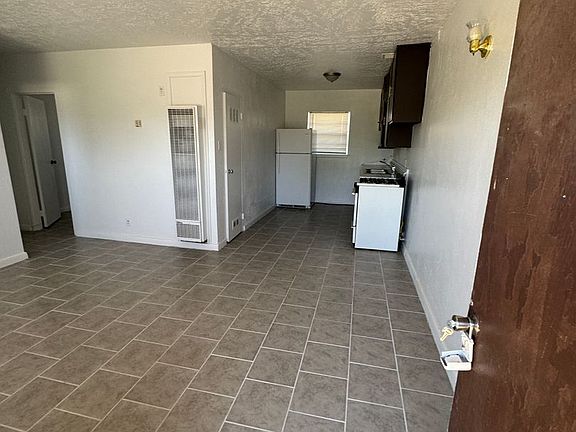 2nd image of 700 E Park St #8