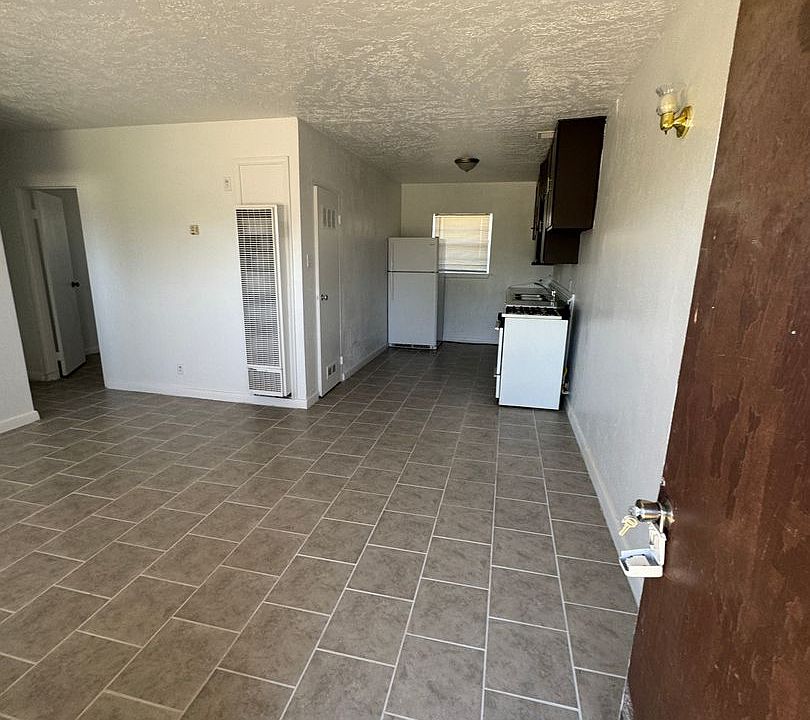 1st image of 700 E Park St #8