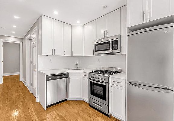 2nd image of 548 W 50th St #5FW