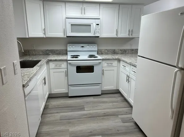 3823 S Maryland Pkwy Unit P4, Las Vegas, NV 89119