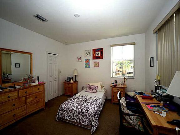4th image of 12531 SW 124 Pa 0