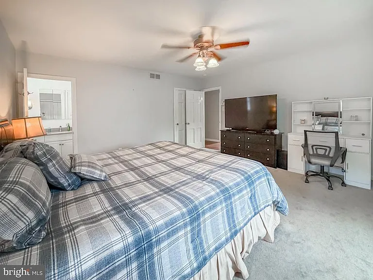 1168 Temple Dr — Photo 31