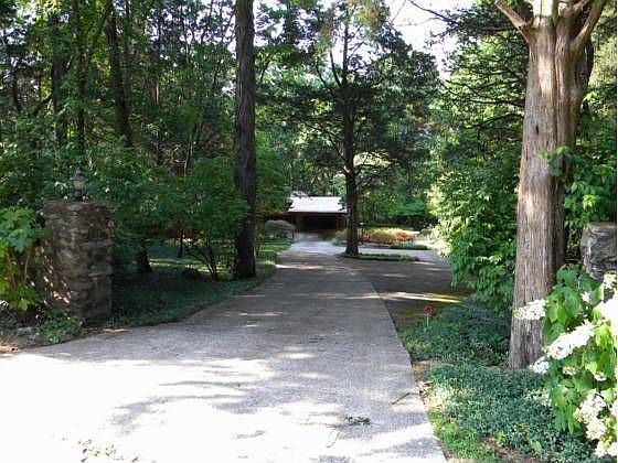 1st image of 1411 Governors Dr SE