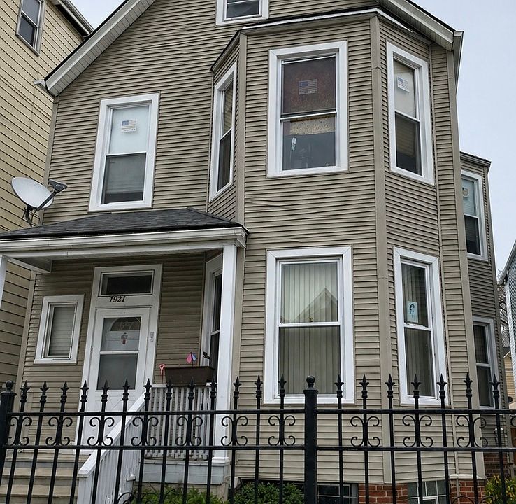 1st image of 1921 N Pulaski Rd #1