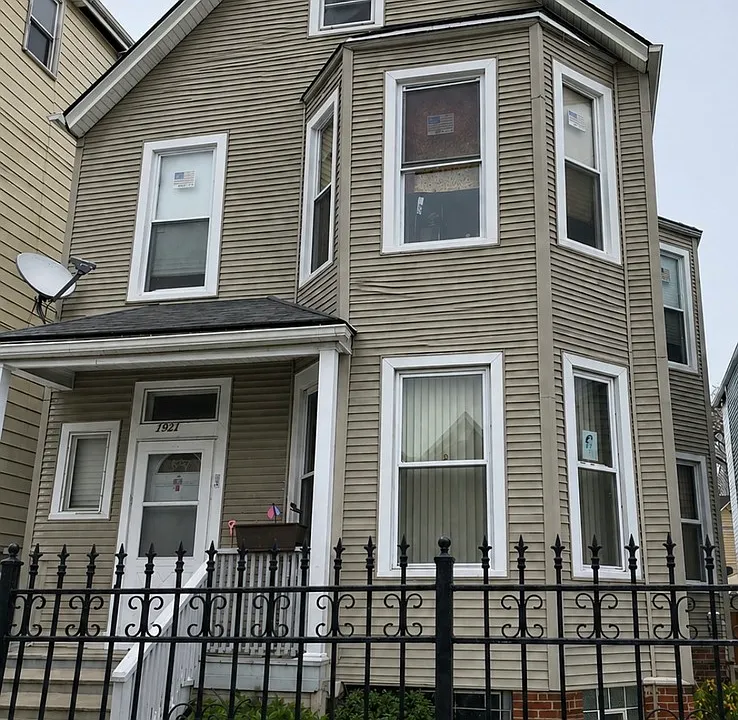 1921 N Pulaski Rd #1