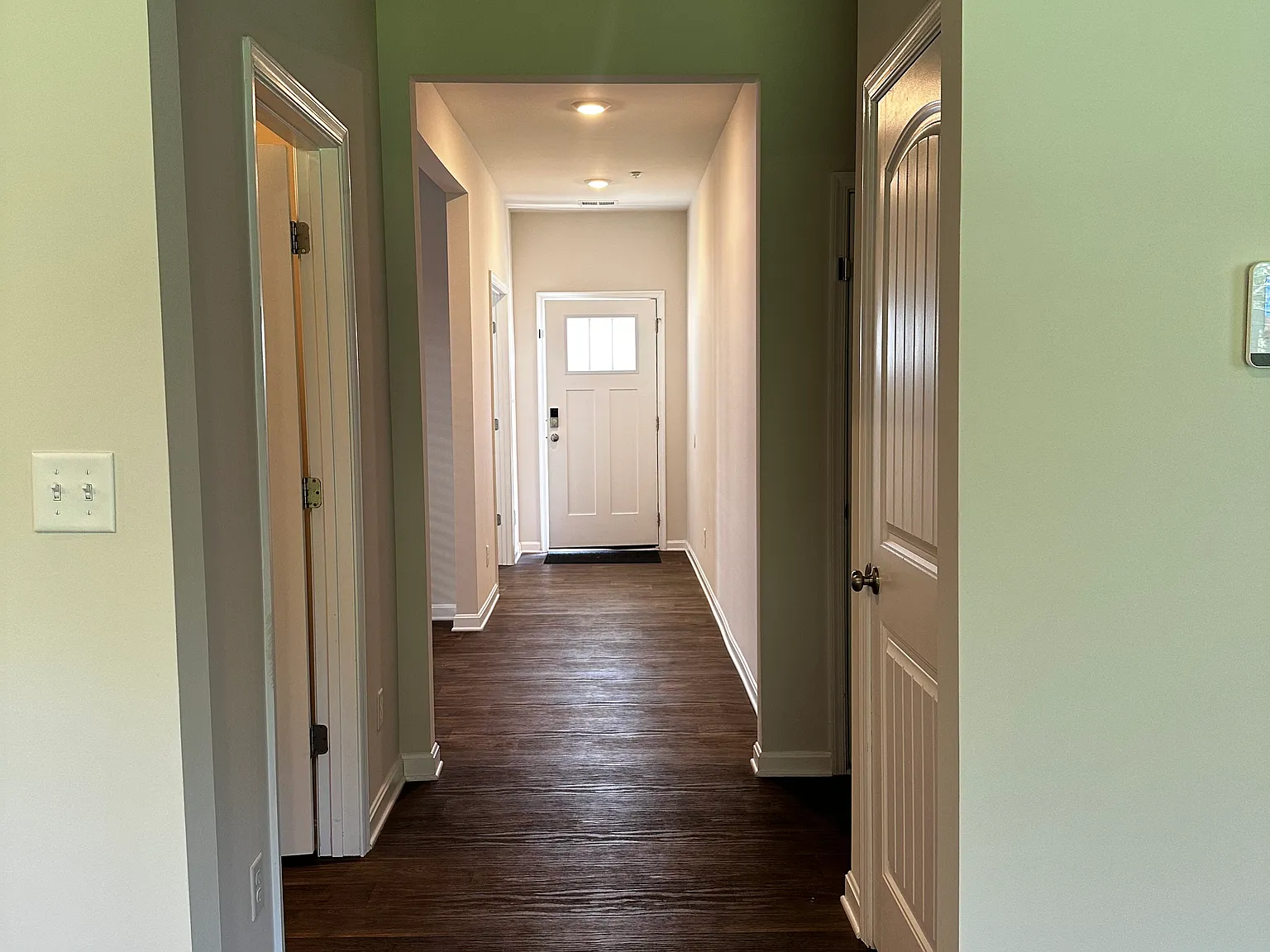 4 bed, 2000 sqft, $2,700 — Photo 4