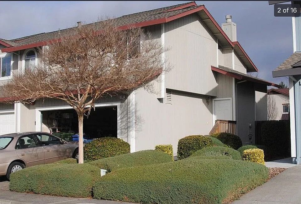 1st image of 18 Regents Cir