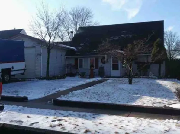 49 Mica Hl, Levittown, PA 19056