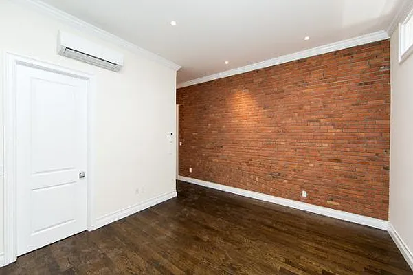 Rented by Icon Realty Management | media 20