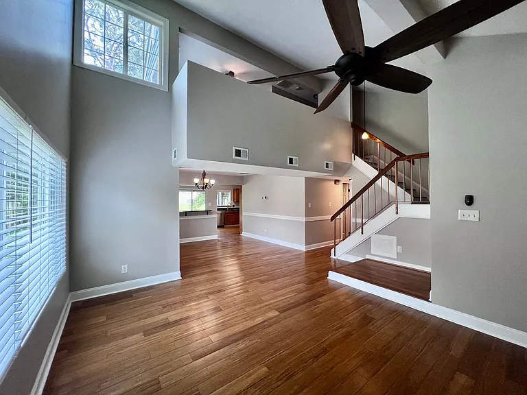 684 Orangewood Dr — Photo 4