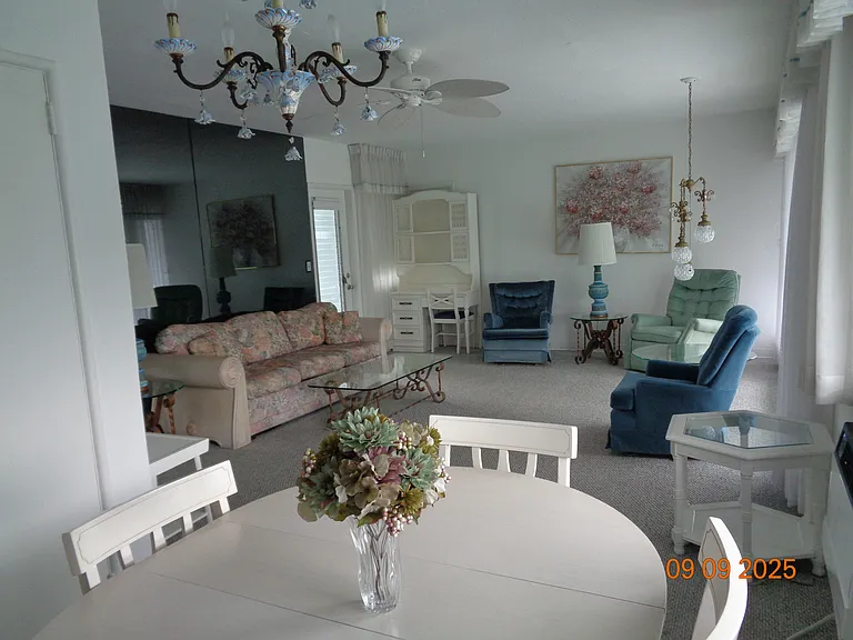 109 Hendricks Isle #7 — Photo 5
