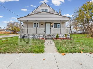 11003 Chalmers Ave, Warren, MI 48089