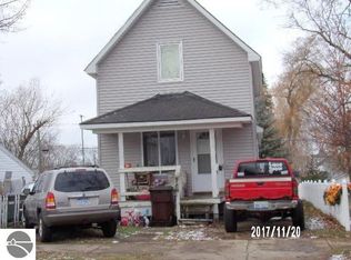 933 Wheeler St, Cadillac, MI 49601