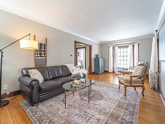 5th image of 187 Chestnut Hill Dr