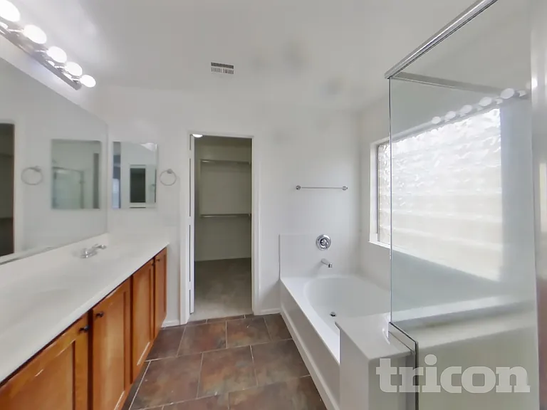 4930 E Del Rio Dr — Photo 10
