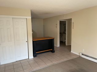 581 Crown St APT 108, Meriden, CT 06450