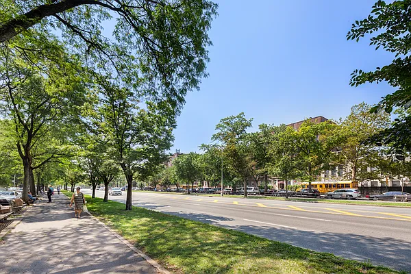 Rented by Douglas Elliman | media 16