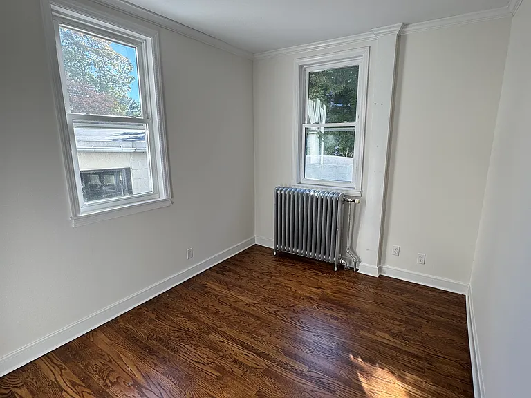 70 Lewis St #1R — Photo 6