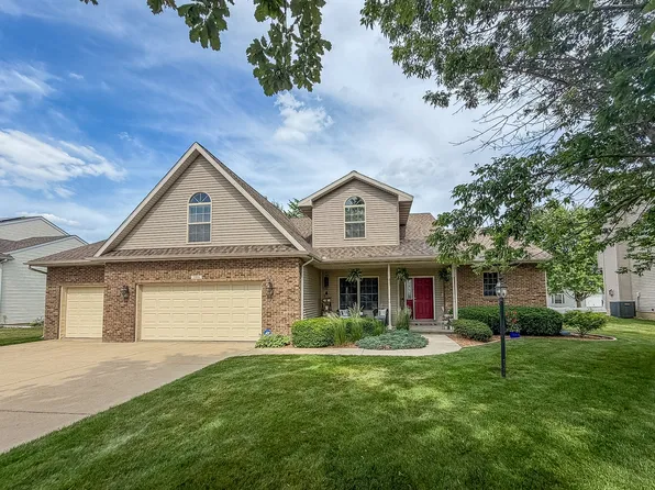 3906 Turnberry Dr, Champaign, IL 61822