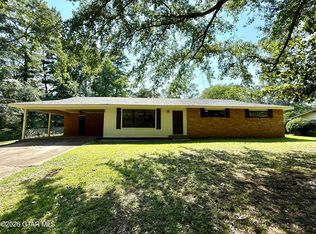 99 Oak Ln, Louisville, MS 39339
