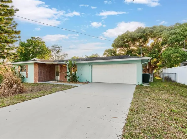 1248 Lazy Lake Rd W, Dunedin, FL 34698