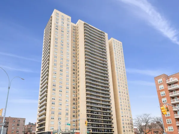 110-11 Queens Boulevard image 1 of 22