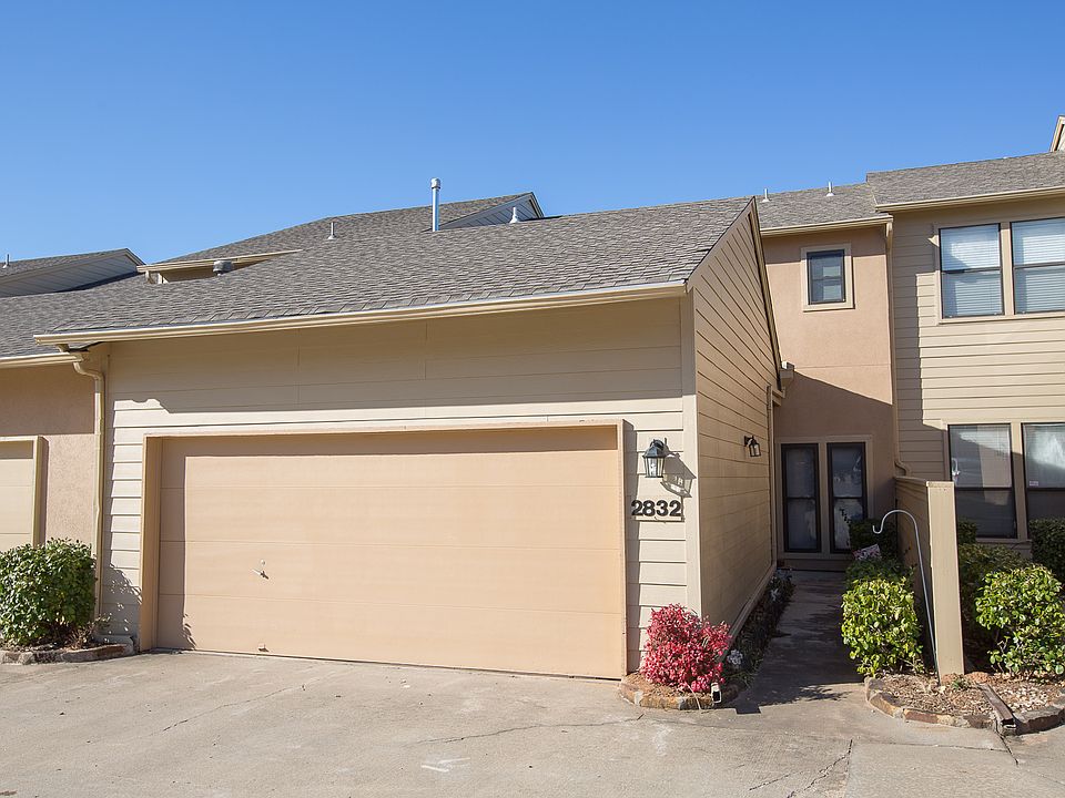 Well-maintained open plan boasts spacious Living with fireplace, bright Kitchen with full pantry, two Dining areas, generous Bedrooms. Private Courtyard, 2 Car Garage, Community Pool & Tennis.