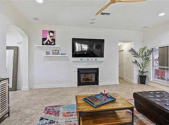 4th image of 3904 Lake Des Allemands Dr