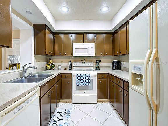 5th image of 8467 Denise Dr