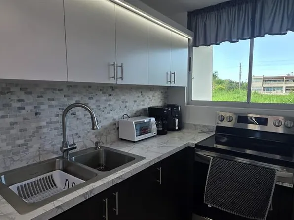 Cond Boulevard Del Rio #I-300, Guaynabo, PR 00971