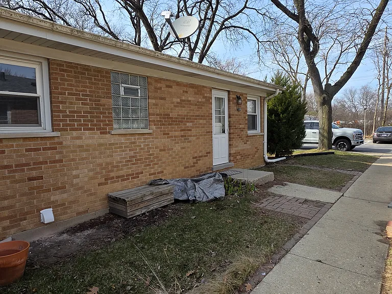 831 E South Broadway Ave #A — Photo 11