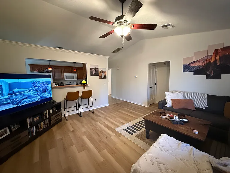 619 NW Granite Ave — Photo 10