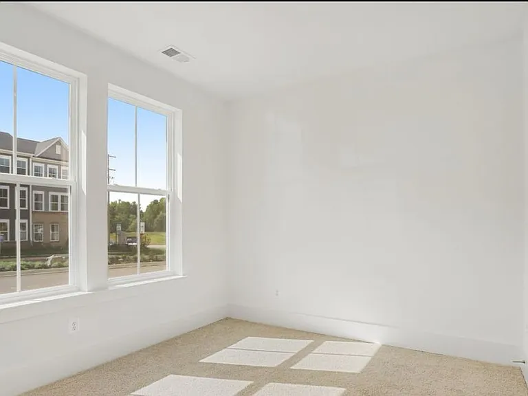 707 Iron Forge Rd — Photo 6