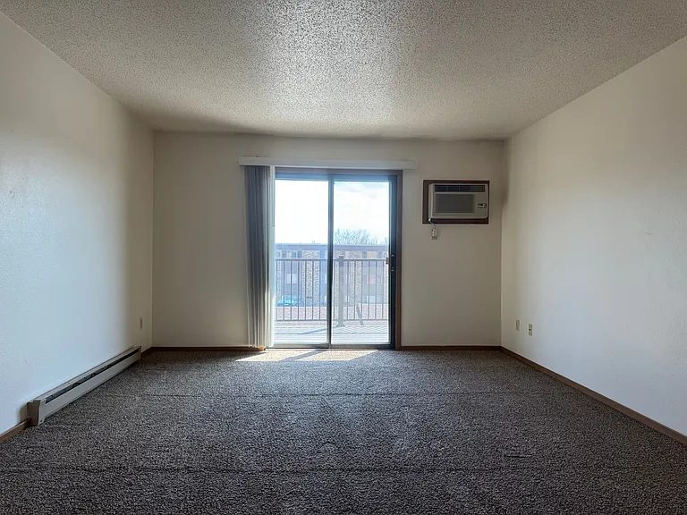 Gatewood Apartments — Photo 8