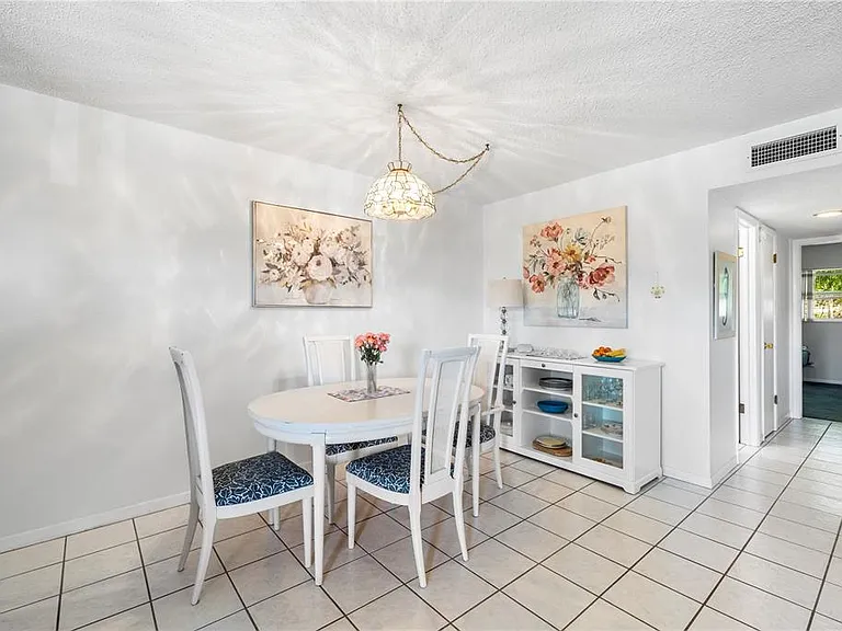 2525 W Bay Dr #C21 — Photo 14