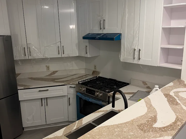 483 Sherman Way — Photo 4