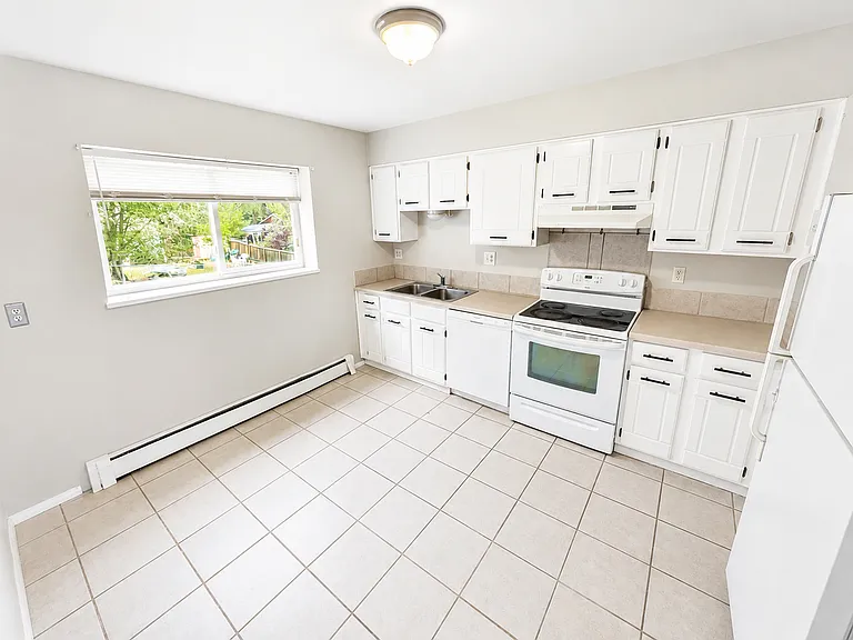 2520 King St #1 — Photo 5