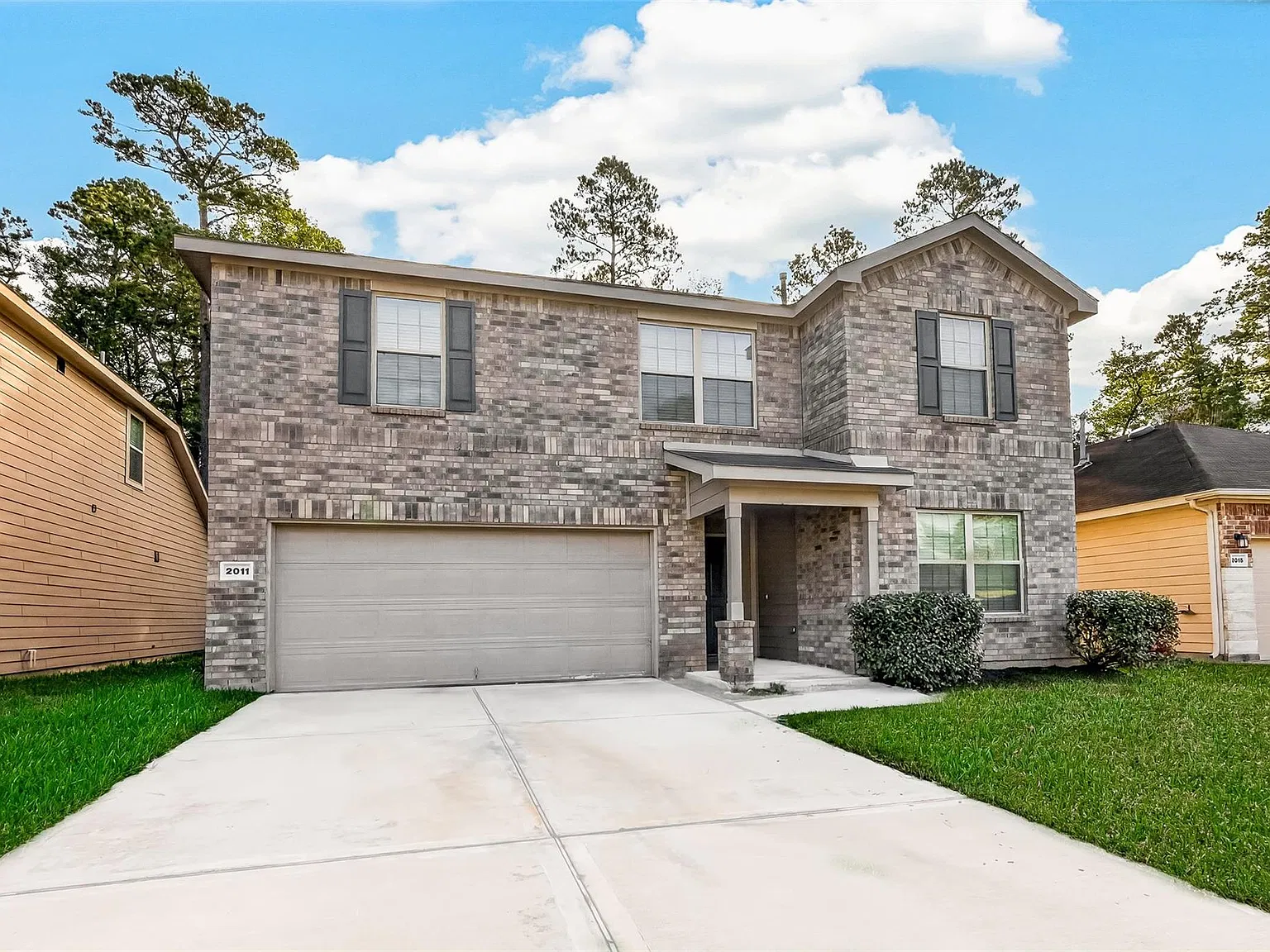 5 bed, 3.0 bath, 2624 sqft, $2,500 — Photo 2
