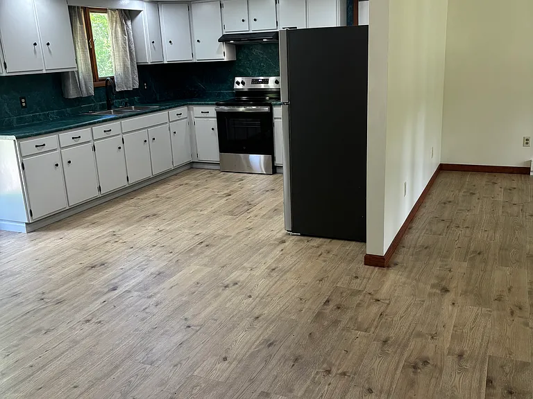 221 Zenith Rd — Photo 13