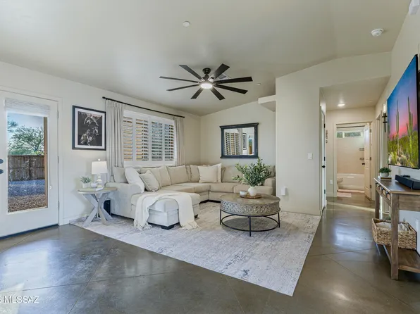 7985 N Pleasant Ln, Tucson, AZ 85743