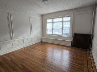 30-78 38th St #1A, Astoria, NY 11103